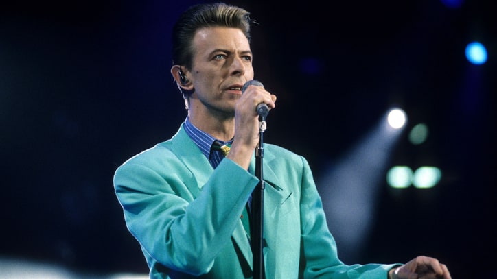 Flashback: David Bowie Reunites With Mick Ronson in 1992