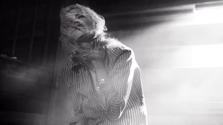 Dead Weather Held Captive in Eerie 'Impossible Winner' Video