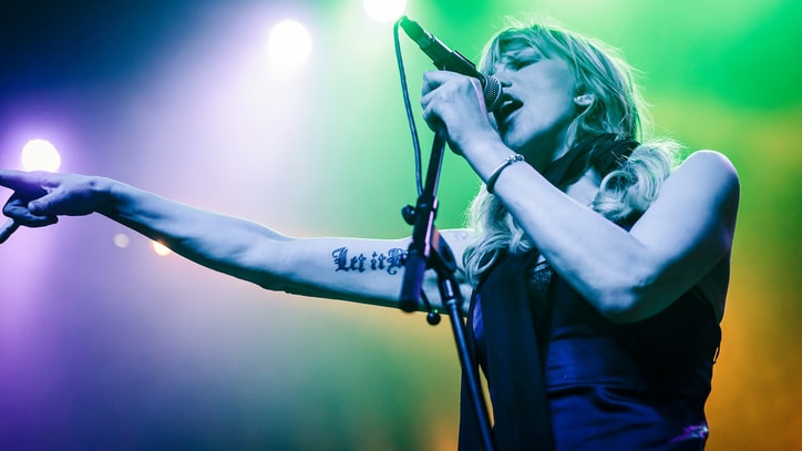 Juliette Lewis, Joanna Newsom Belt Fleetwood Mac Classics at Epic Tribute
