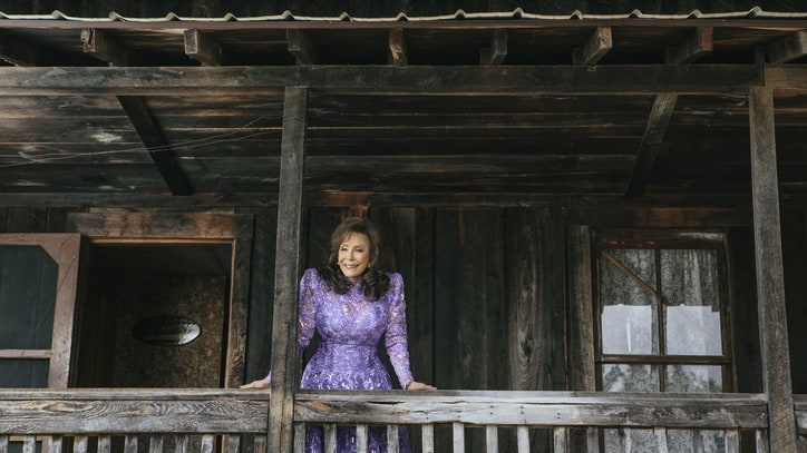 Loretta Lynn on How New Album 'Full Circle' Tells Her Life Story