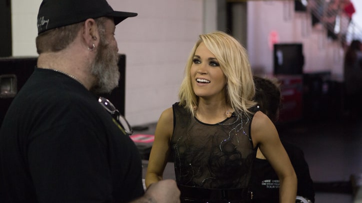 Carrie Underwood: See Backstage Photos of 'The Storyteller Tour'