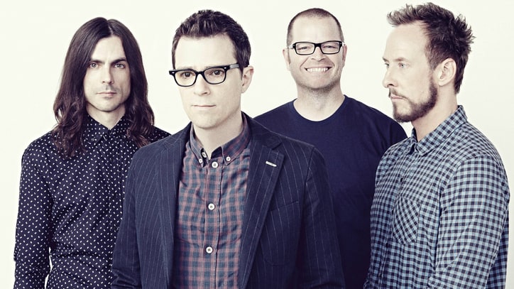 Hear Weezer's Aching Ode to 'LA Girlz'