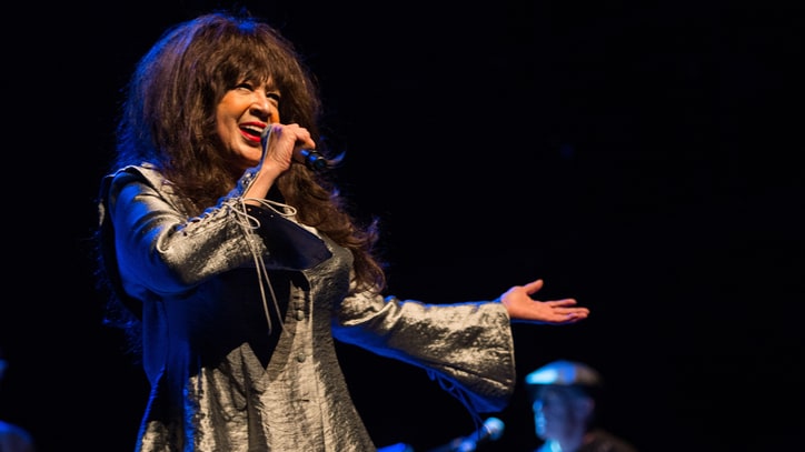 Ronnie Spector Announces 'English Heart' Album, Track List