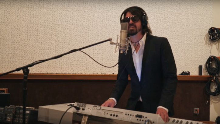 Watch Dave Grohl, Foo Fighters Mock Breakup Rumors in New Video