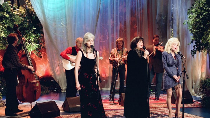 Dolly Parton, Linda Ronstadt and Emmylou Harris to Release 'Trio' Box Set
