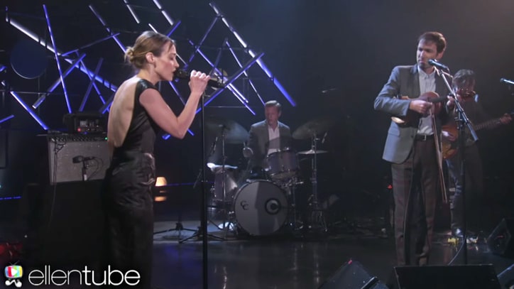 Watch Andrew Bird, Fiona Apple's Playful 'Left Handed Kisses' Performance