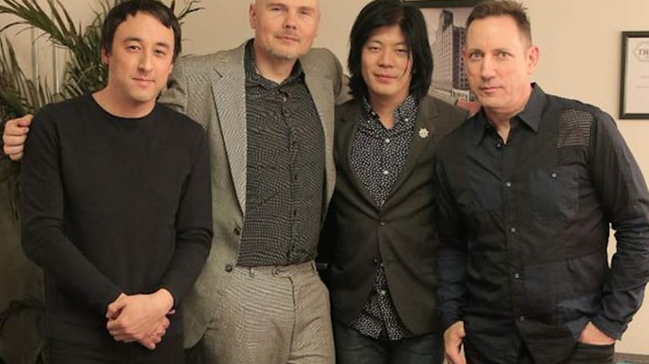 Watch Smashing Pumpkins Reunite With James Iha at Los Angeles Concert