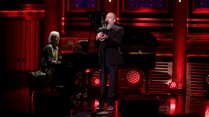 See Michael Stipe Cover David Bowie on 'Fallon'