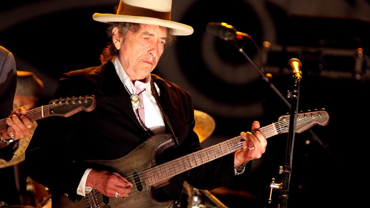 Hear Bob Dylan's Smoky Frank Sinatra Cover 'Melancholy Mood'