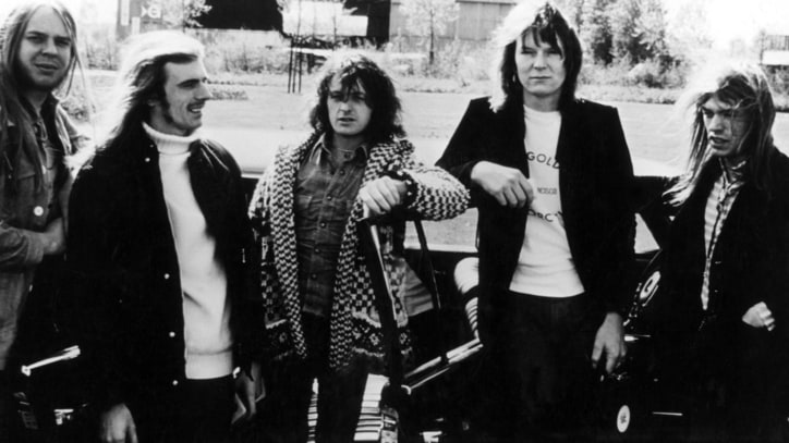 Yes Plot Summer Tour Behind 'Drama,' 'Topographic Oceans' LPs