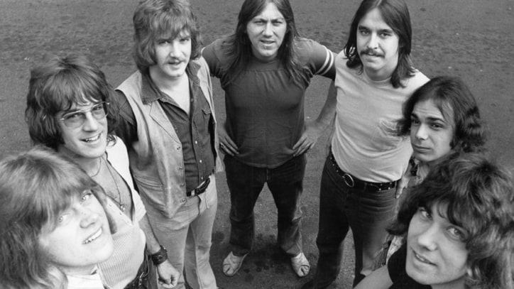 Flashback: Chicago Play a Smoldering '25 or 6 to 4' in 1970