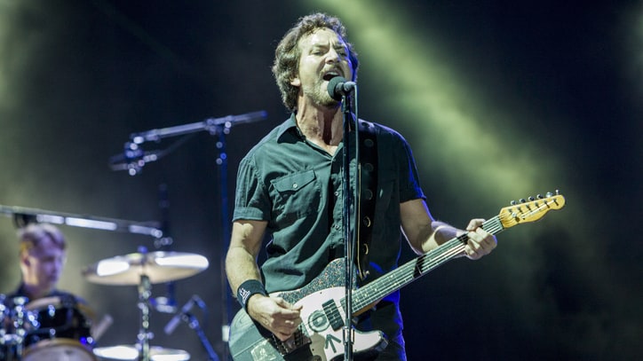 Pearl Jam Perform 'Ten' in Its Entirety at Philadelphia Concert