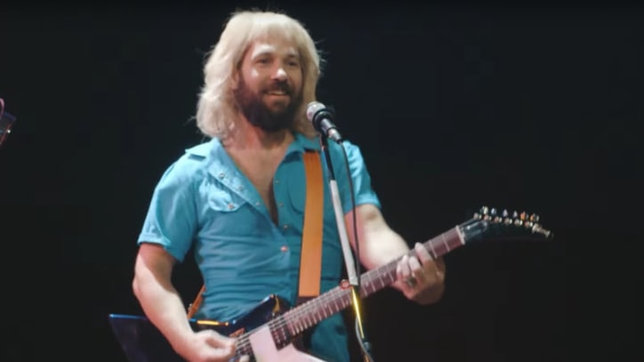 Watch Jimmy Fallon, Paul Rudd Recreate Absurd Styx Music Video