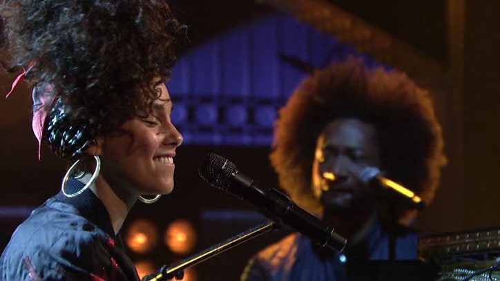 Watch Alicia Keys Debut Simmering New Songs on 'SNL'
