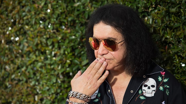 Gene Simmons Apologizes For Prince Death Remarks