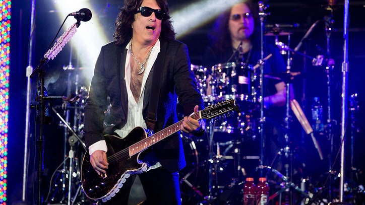 Paul Stanley, Nikki Sixx Spar Over Gene Simmons' Prince Comments