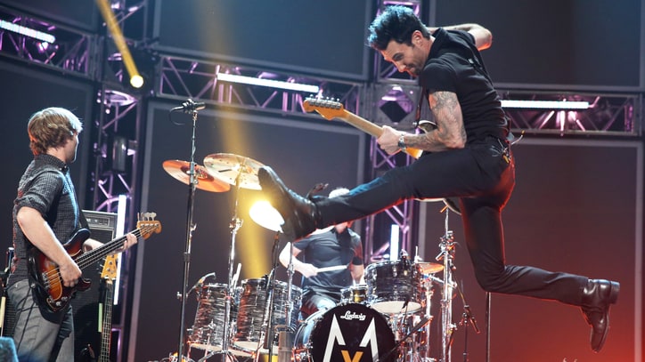 Maroon 5 Cancel North Carolina Shows Due to 'Bathroom Bill'