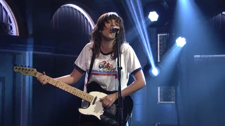 Watch Courtney Barnett Rock Out on 'SNL' Finale