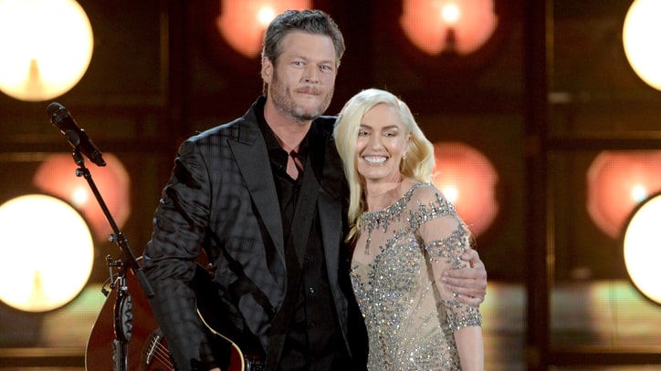 Watch Blake Shelton, Gwen Stefani Heat Up Billboard Music Awards