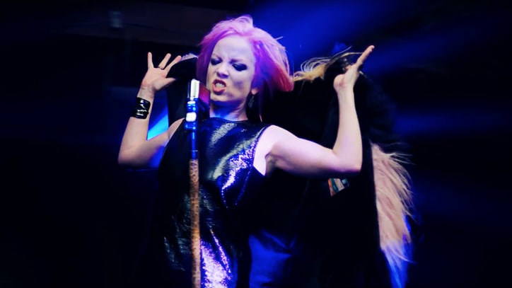 Watch Garbage's Dizzying 'Empty' Video