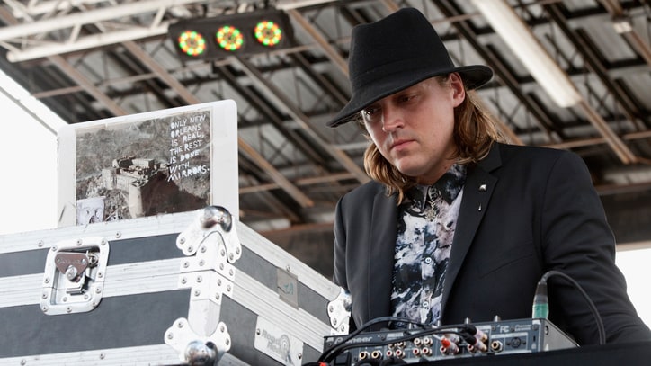 Watch Arcade Fire's Surprise DJ-Percussion Set Outside Louvre