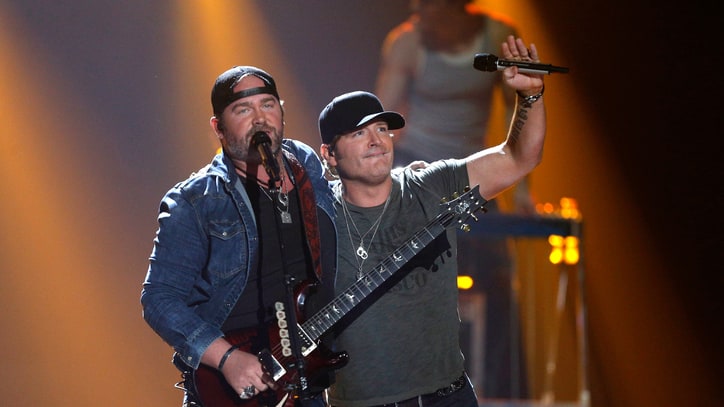 See Lee Brice, Jerrod Niemann's Summer Fantasy Video 'Little More Love'