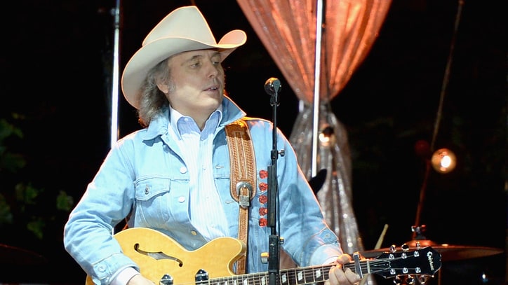 Dwight Yoakam to Release Jack White-Produced Songs