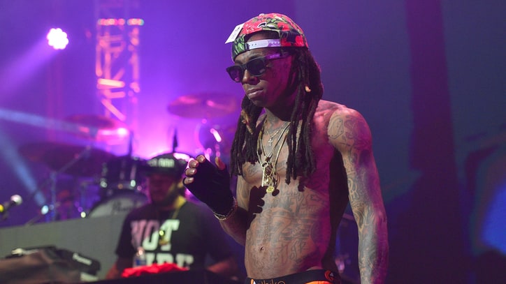 Lil Wayne Hospitalized After Emergency Plane Landing