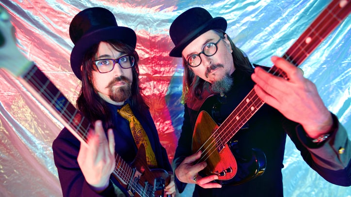 Inside Sean Lennon, Les Claypool's Oddball Superduo