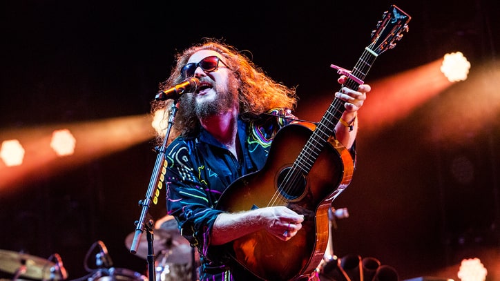 Hear My Morning Jacket's Stirring Song About Gun Violence