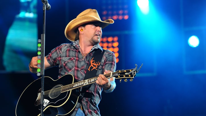 Flashback: See Jason Aldean's Stunning Stage Entrance at Fenway Park