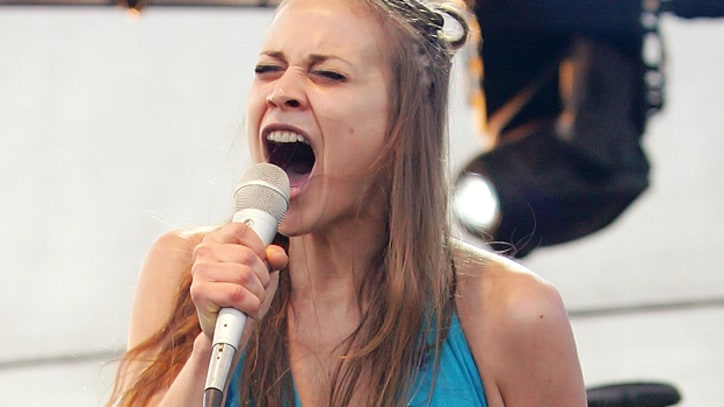 Fiona Apple's Bad, Bad Girl Moments