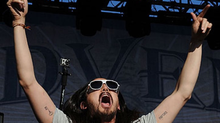Steve Aoki Recruits will.i.am, Rivers Cuomo, Travis Barker for Album