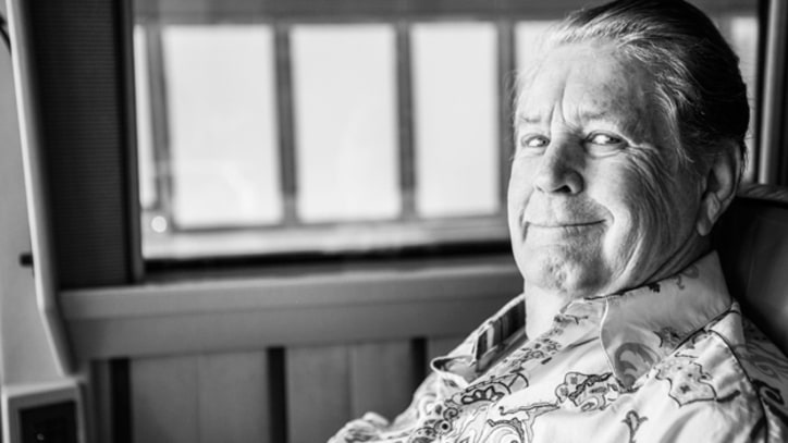 Go Behind the Scenes With Brian Wilson and Jeff Beck