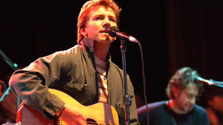 15 Insanely Great Pearl Jam Songs Only Hardcore Fans Know