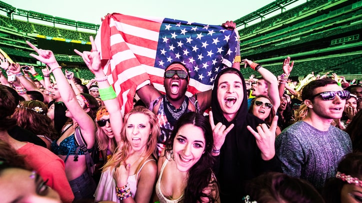 25 Raviest Things We Saw at Electric Daisy Carnival New York 2014
