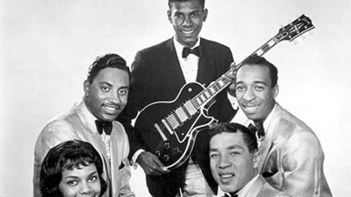 Smokey Robinson Remembers Marv Tarplin, Collaborator of Six Decades
