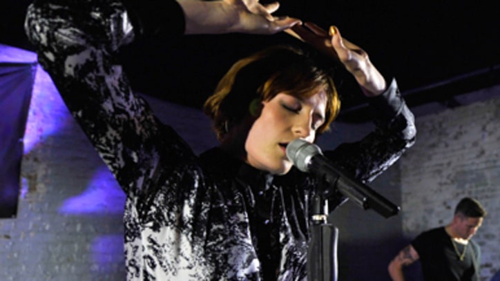Florence and the Machine Debut Dramatic New Music in Brooklyn
