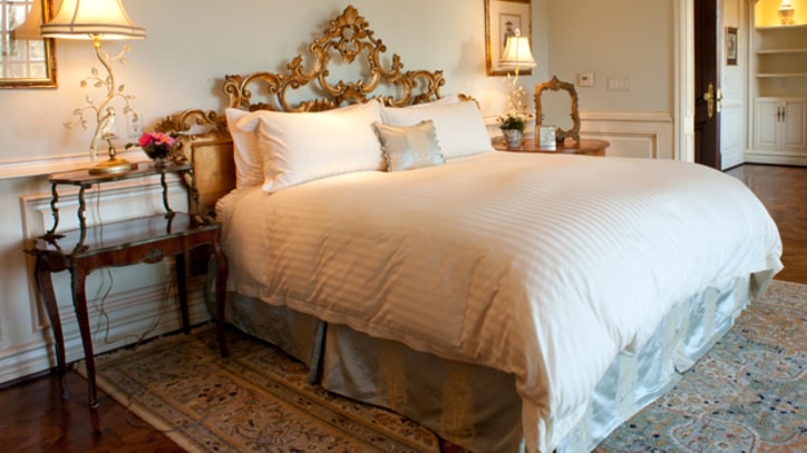 Michael Jackson's Death Bed Pulled From Auction