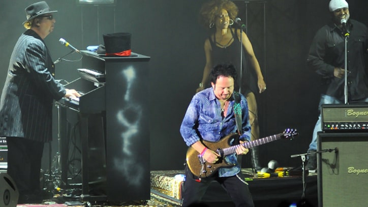 Toto Sues Sony Over Unpaid Royalties