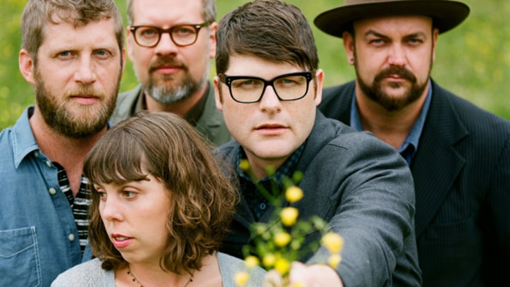 New Reviews: The Decemberists Strip Down on Live Album