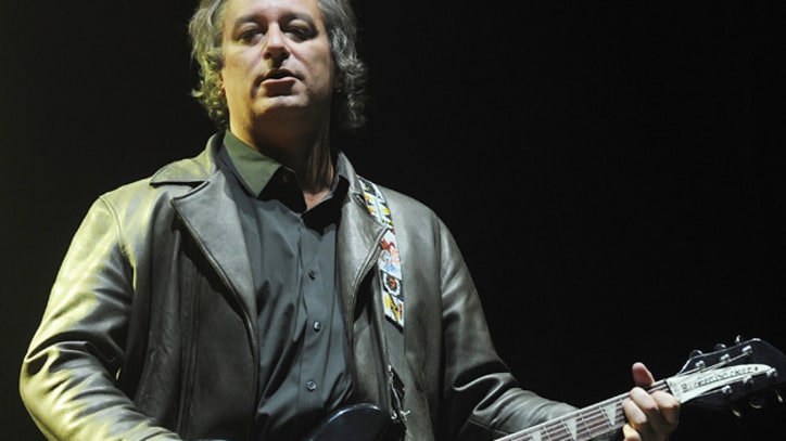 R.E.M.'s Peter Buck Plans Solo Album