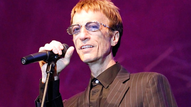 Report: Robin Gibb in a Coma