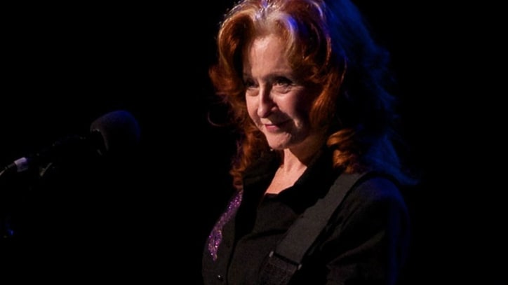 Bonnie Raitt Captivates in Chicago