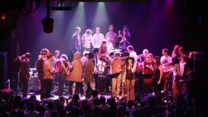 Donald Fagen, Boz Scaggs, Kristen Wiig Salute Bob Dylan at Dylan Fest