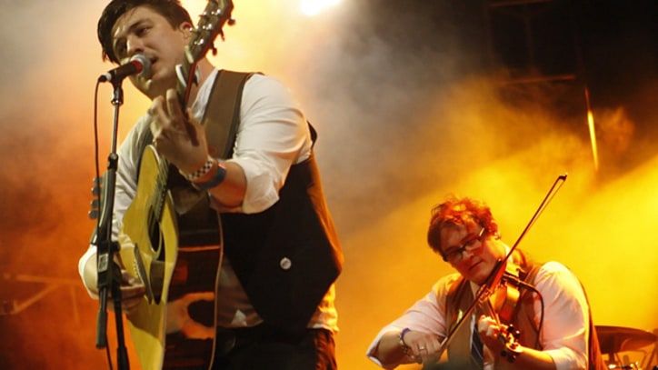 Mumford & Sons Reveal September Album Release Date, Jam With Springsteen
