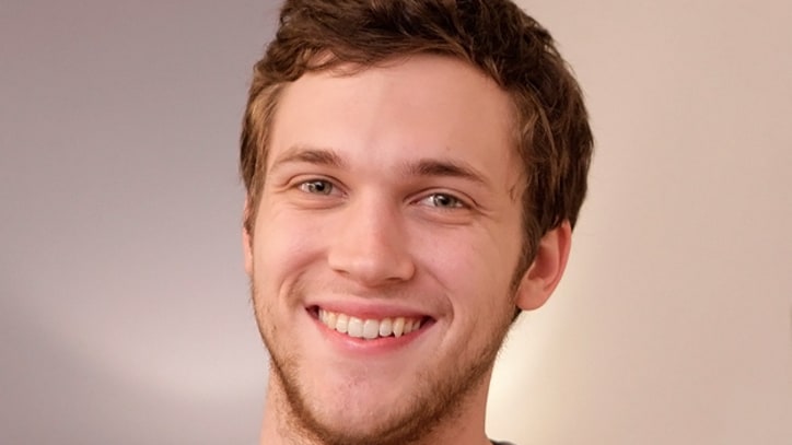 Phillip Phillips Undergoes Kidney Stone Surgery