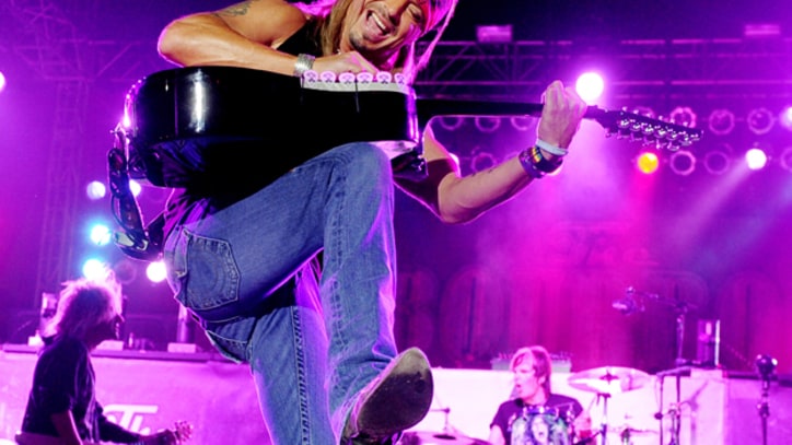 Bret Michaels Makes 'Magic' With Michael Anthony, Joe Perry on New LP