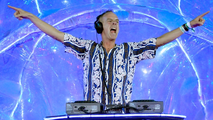 Fatboy Slim, Russell Brand Share 'Bromance' at Olympic Ceremony