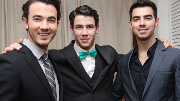 Jonas Brothers to Reunite for One Show